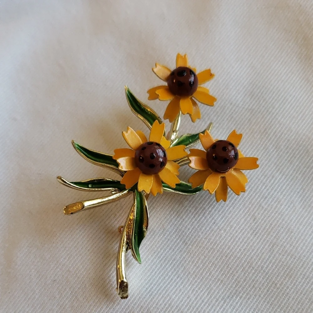 Vtg- Gold and Yellow Floral Brooch